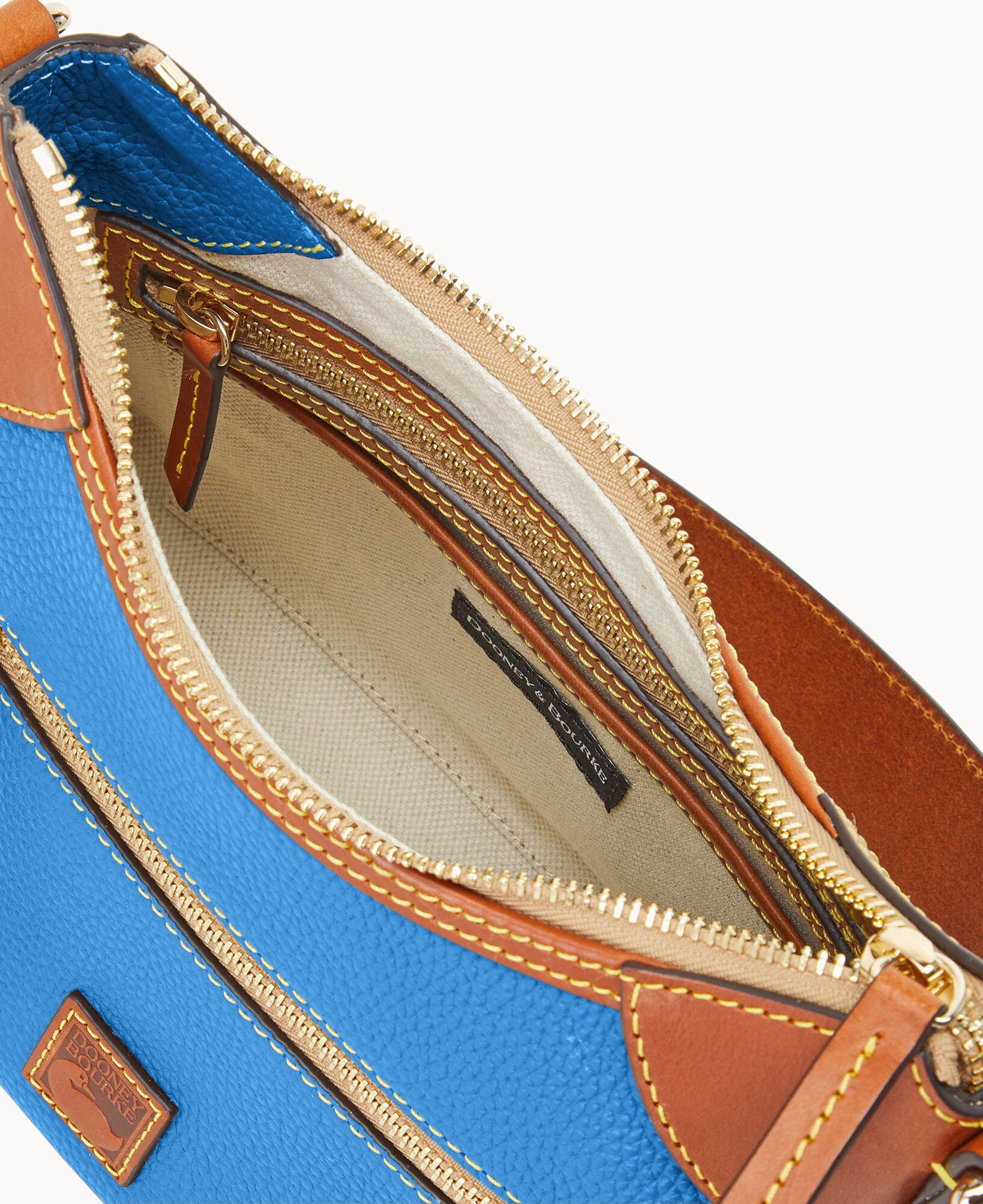 Pebble Grain Small Hobo - Image 19