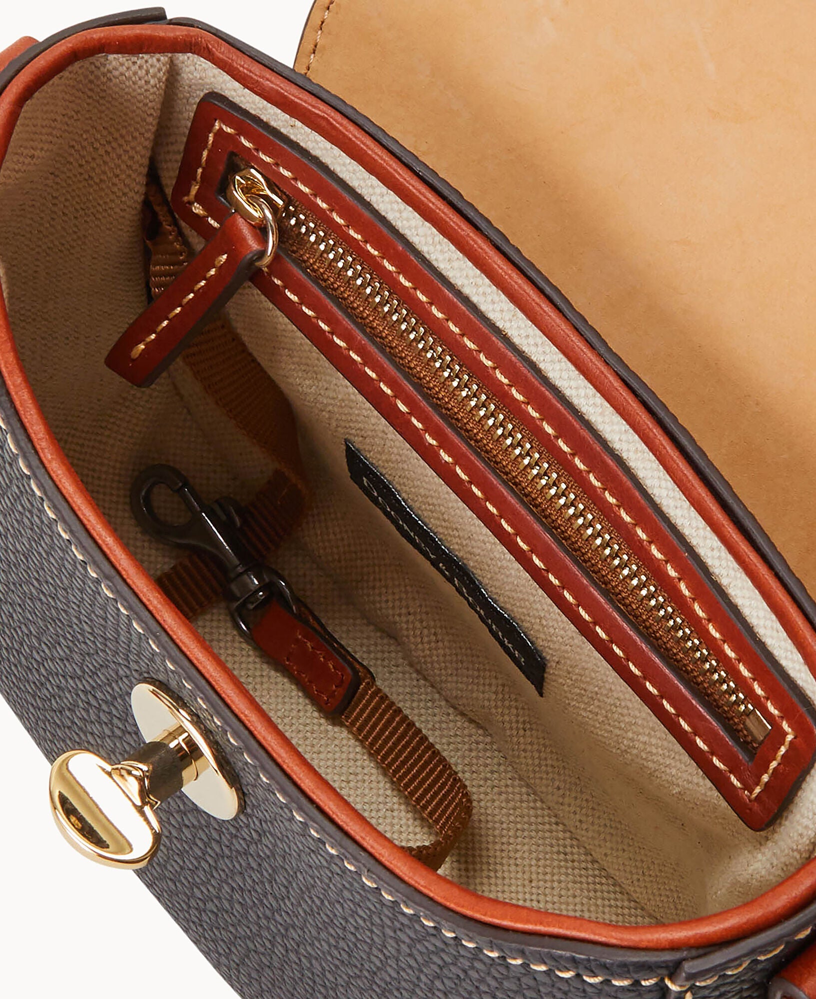 Pebble Turnlock Flap Saddle - Image 13