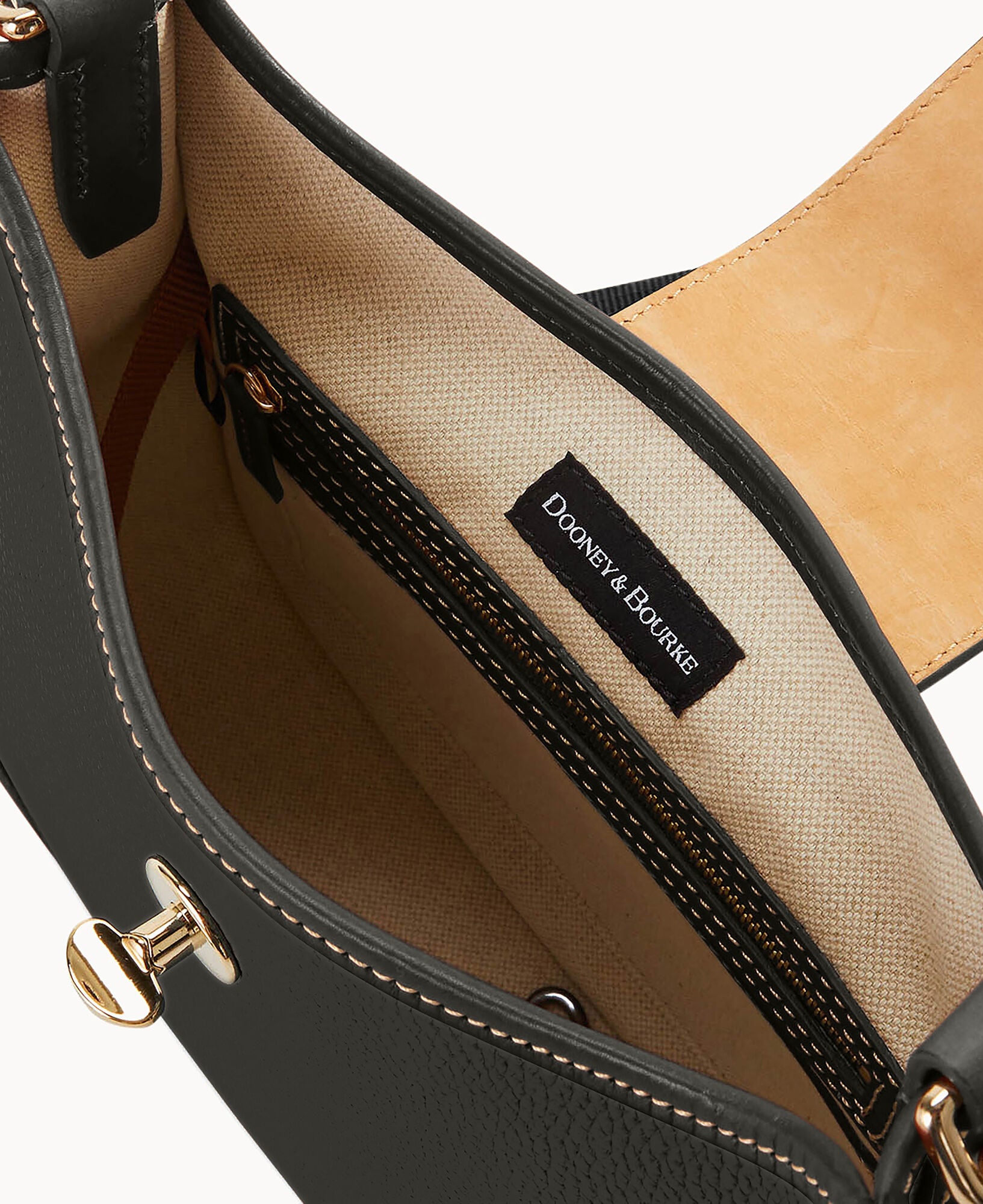 Pebble Turnlock Messenger 28 - Image 18