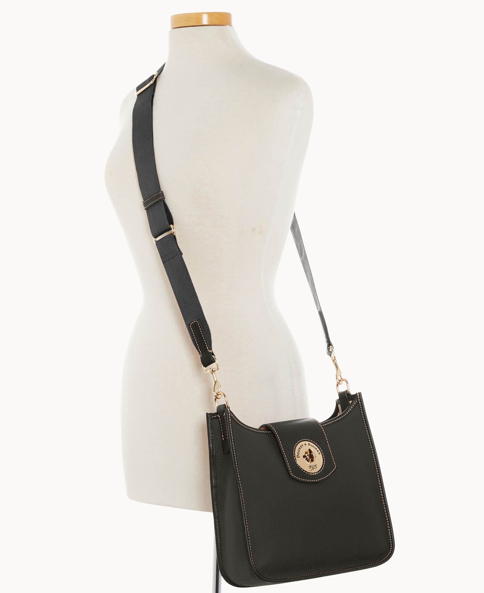 Pebble Turnlock Messenger 28 - Image 20