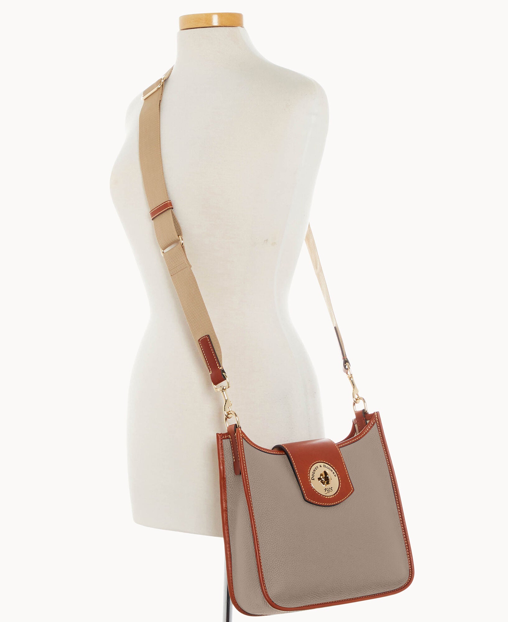 Pebble Turnlock Messenger 28 - Image 10