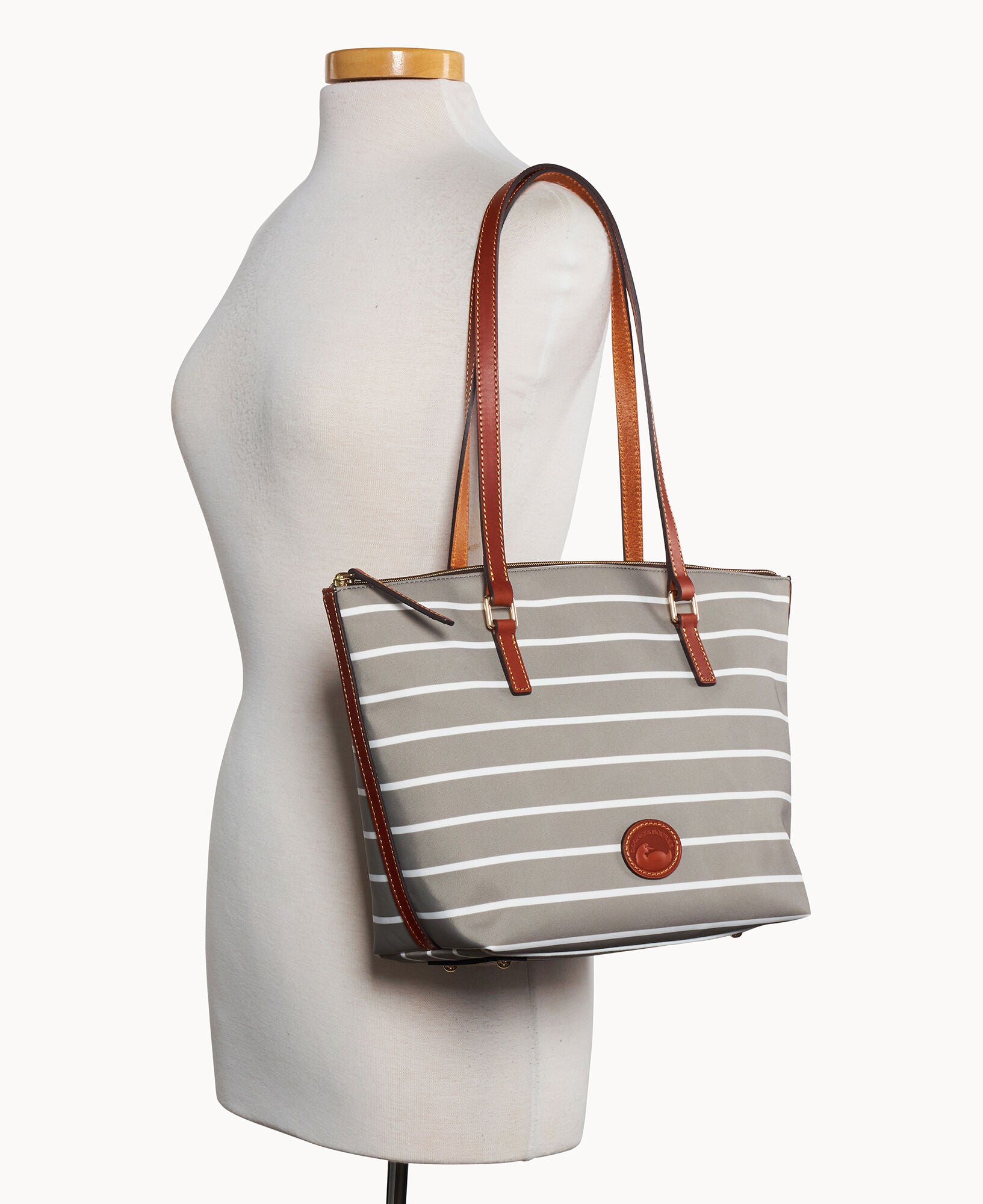 Eastham Zip Tote - Image 12