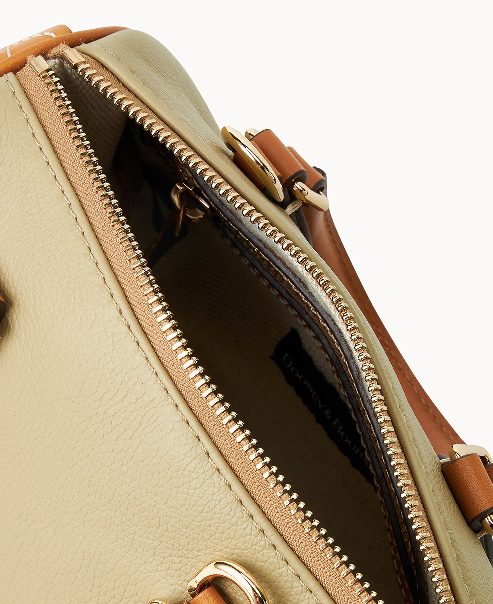 Sorrento Barrel Satchel 20 - Image 23