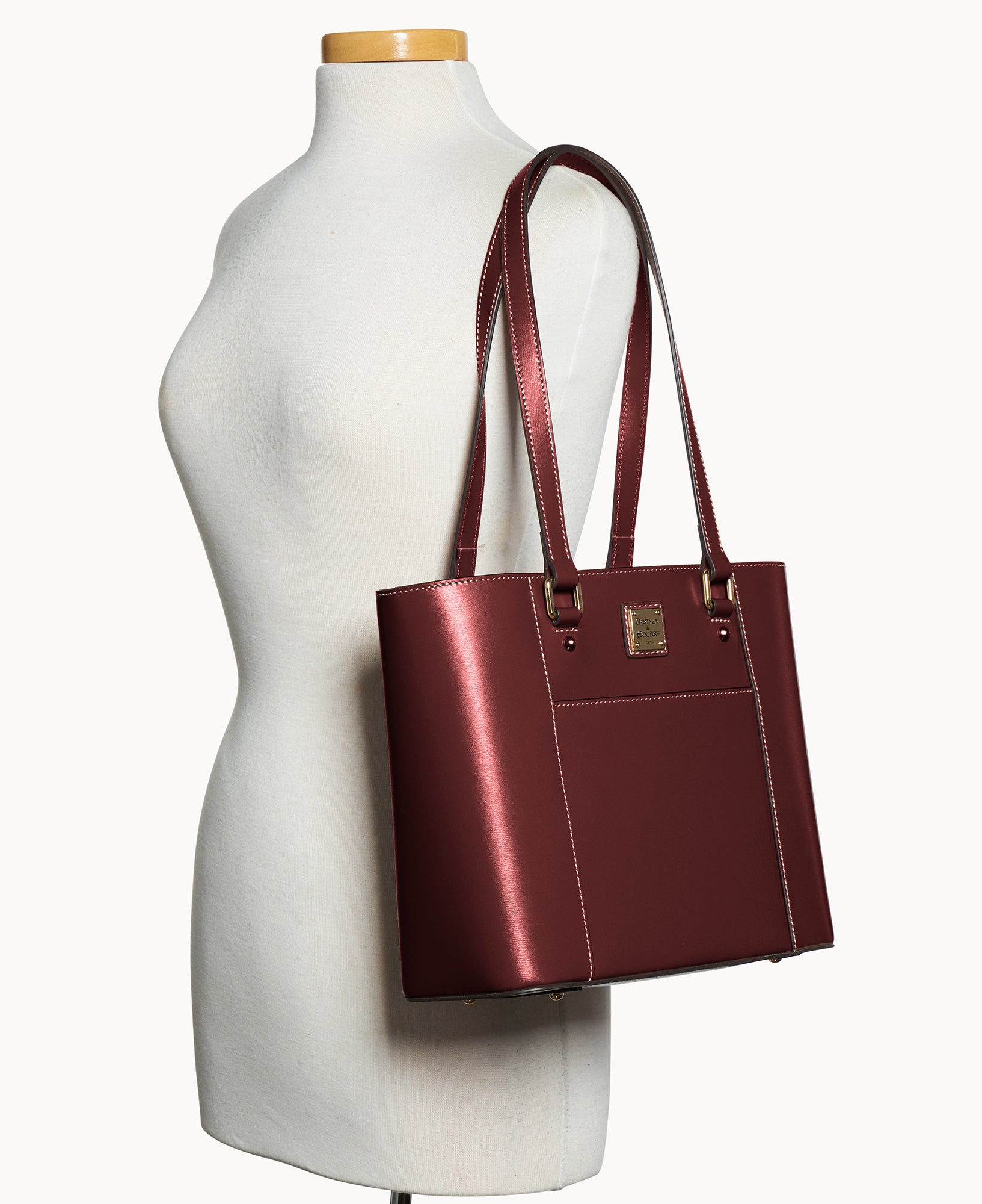 Penrose Pocket Tote 30 - Image 30