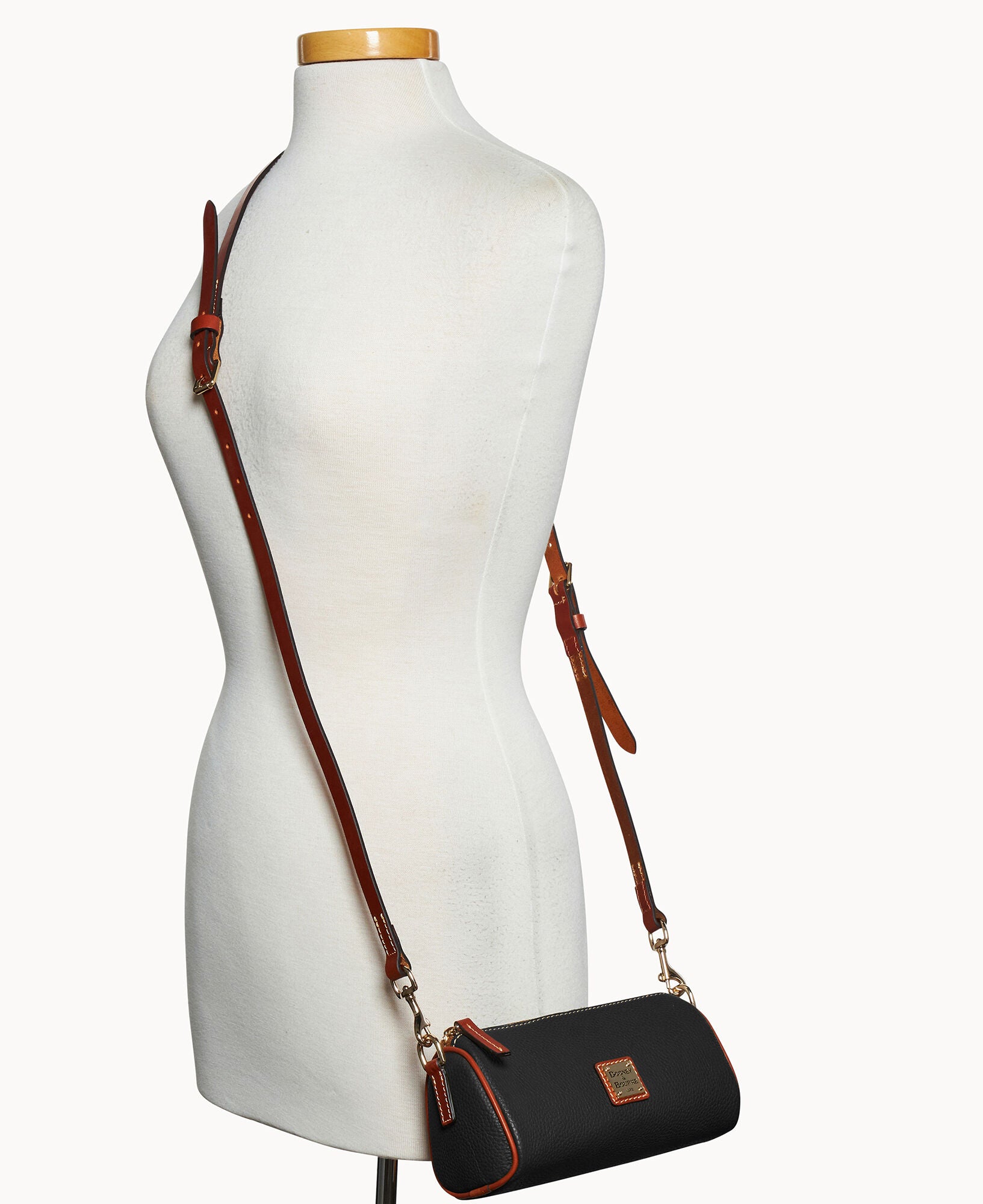Pebble Grain Barrel Crossbody 20 - Image 4