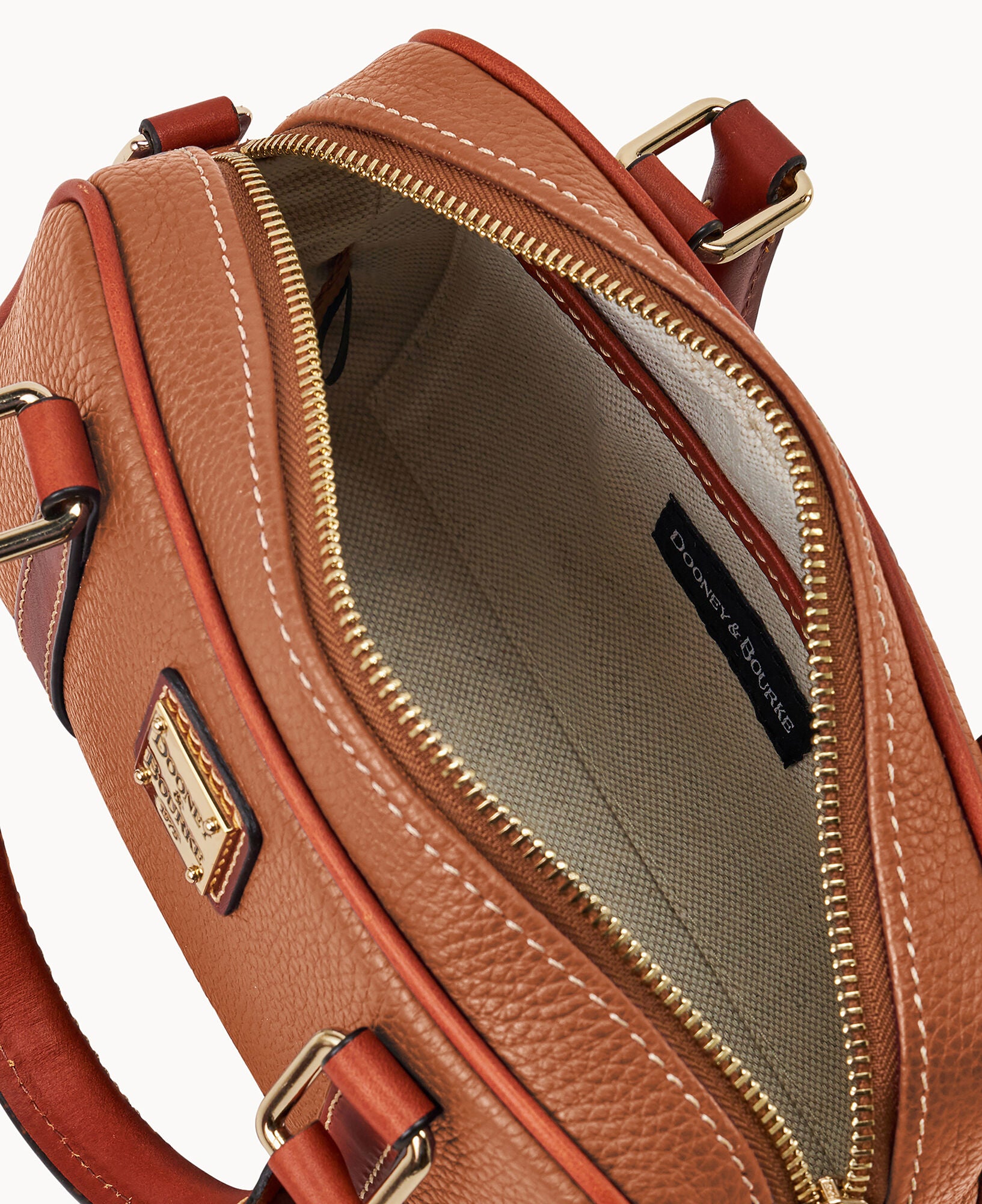 Pebble Grain Satchel 24 - Image 16