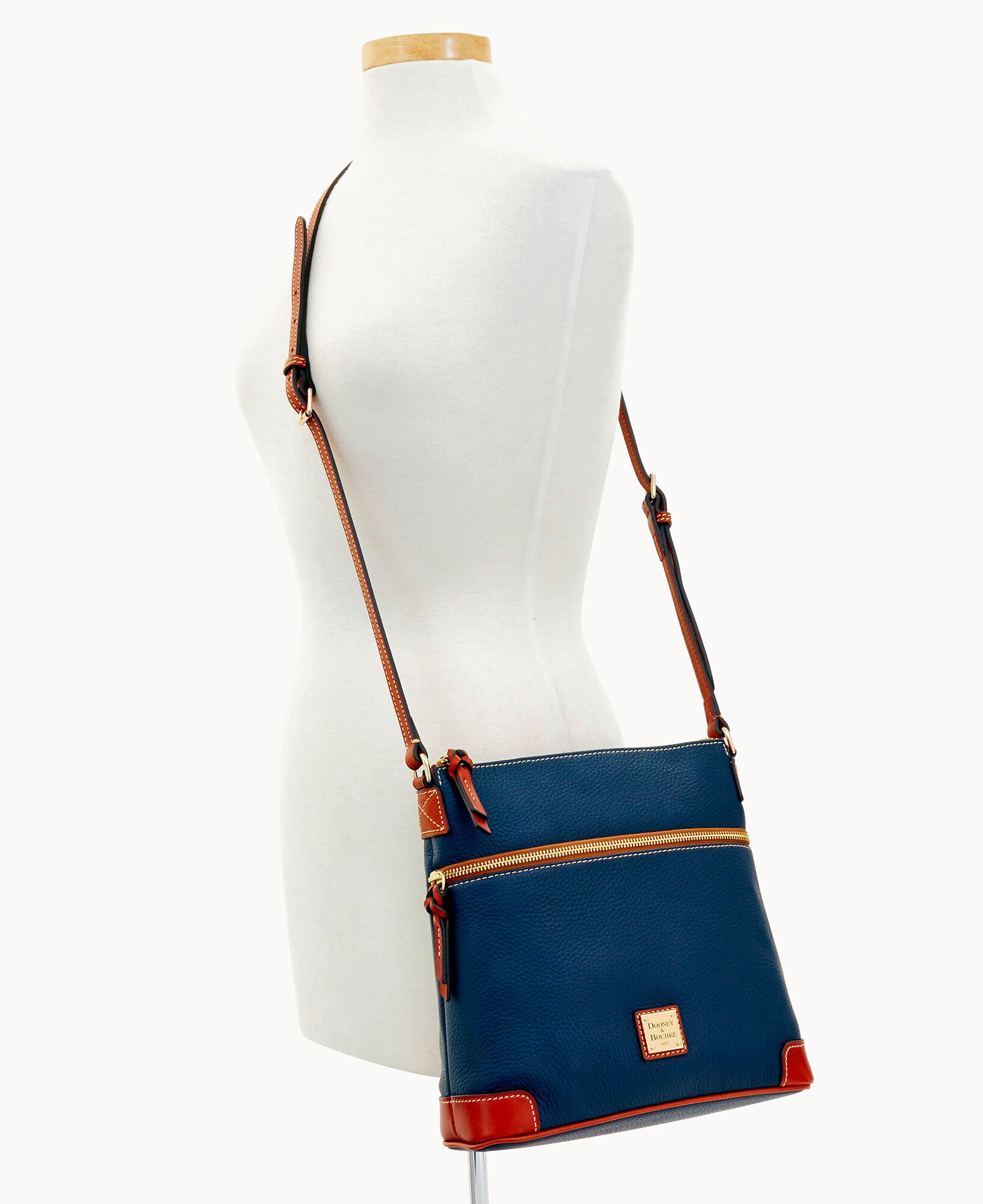 Pebble Grain Crossbody - Image 19