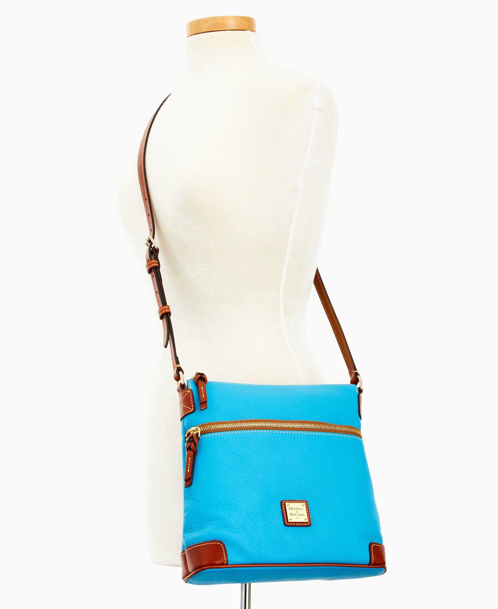 Pebble Grain Crossbody - Image 9