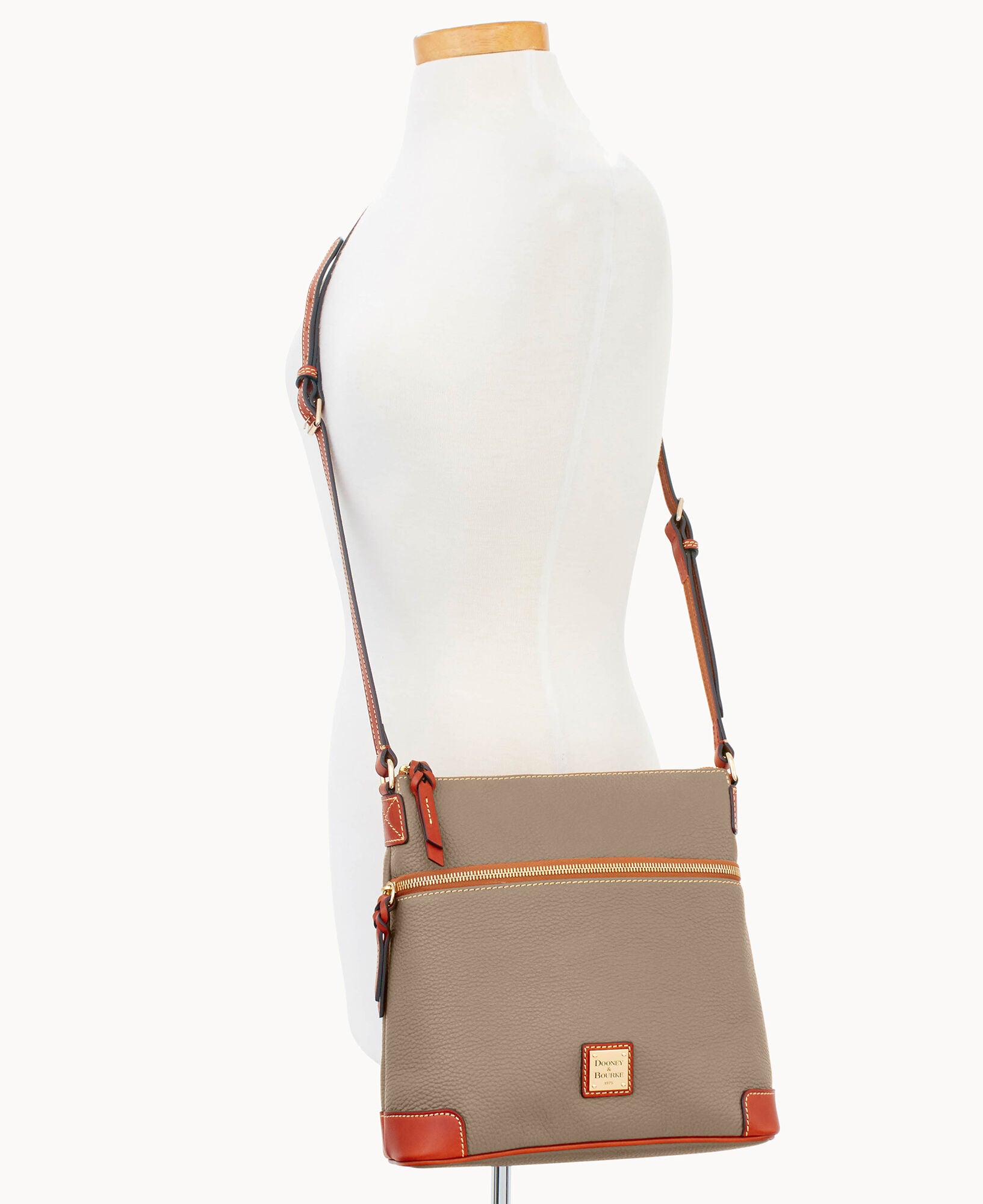 Pebble Grain Crossbody - Image 29